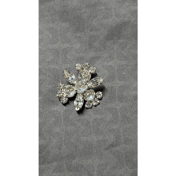 Vintage Kramer of New York Starburst Combination Cut Rhinestone Pin Rare Find - Picture 1 of 13